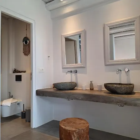 Nissos Villa *